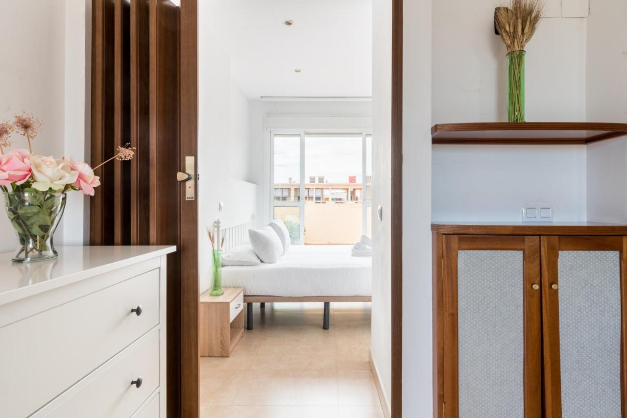 Holi-Rent Apartamento Resitur セビリア エクステリア 写真